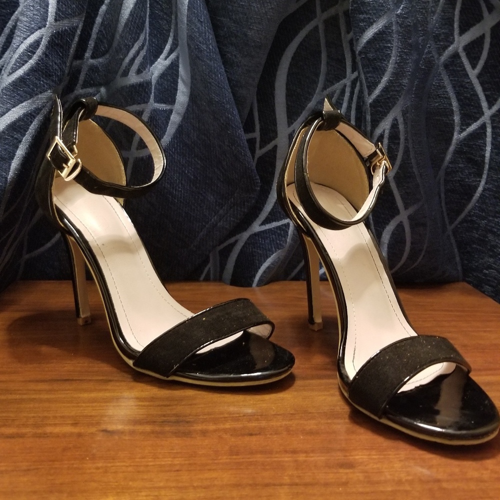 Black Stilleto Heels